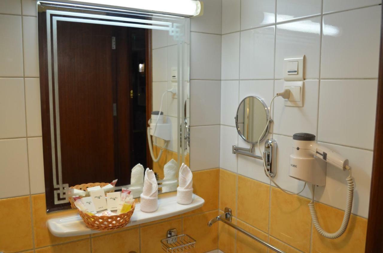 Rotana Al Mesk Hotel Медина Екстериор снимка